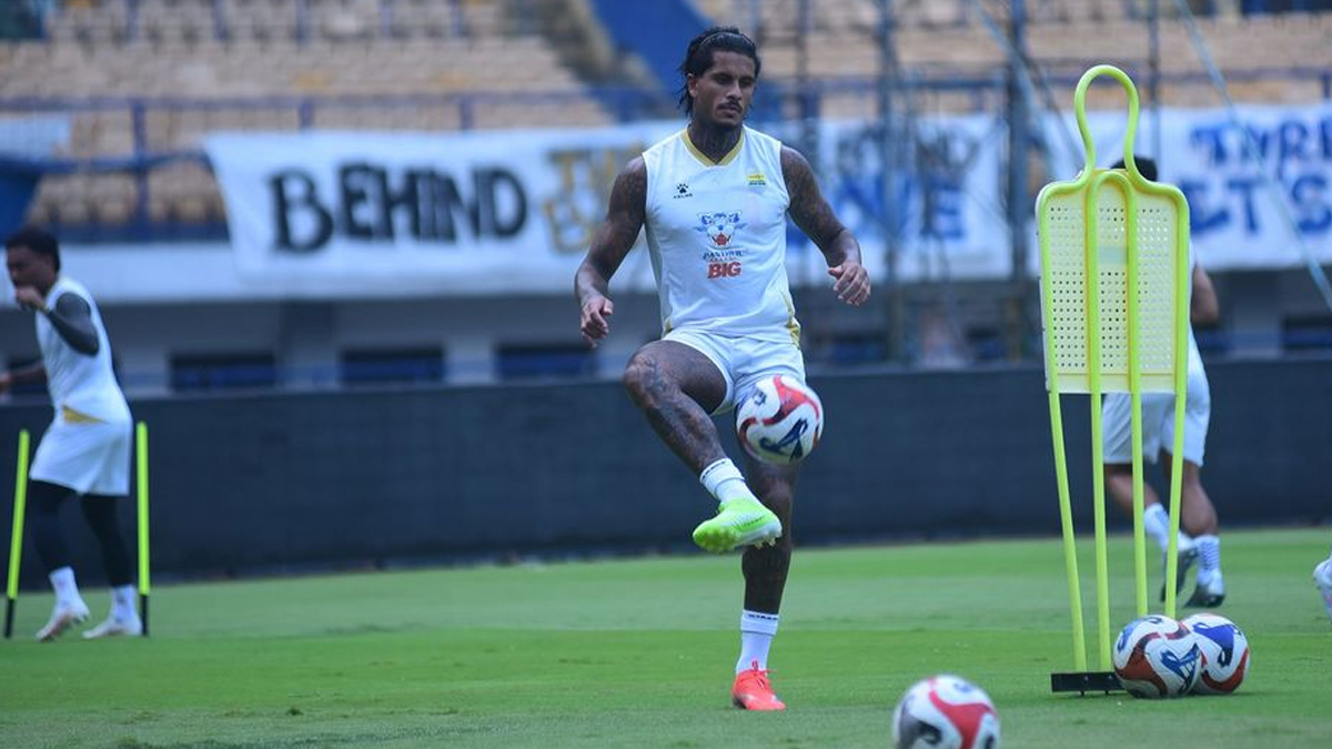 00000000000----Ramon Tanque siap maksimal di laga Persib vs Persijap