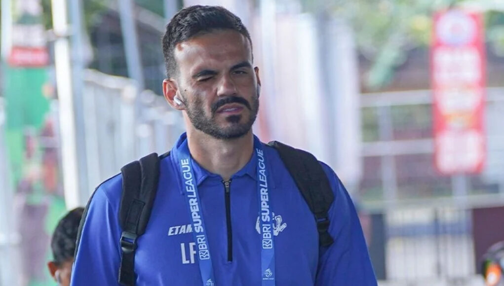 0000000000000----Kiper yang tahan imbang Persib di GBLA Ini Tinggalkan Klubnya