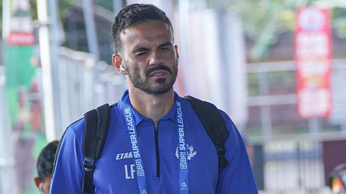 0000000000000----Kiper yang tahan imbang Persib di GBLA Ini Tinggalkan Klubnya